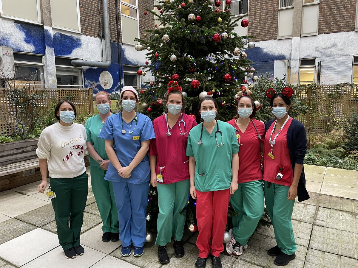 Can't believe tomorrow is my last day at <a href="/EKHUFT/">East Kent Hospitals</a> <a href="/TherapiesEKHUFT/">EKHUFT Therapies</a>!  Sad to be leaving after a great year with brilliant colleagues, but very excited to start my new job in 2022 <a href="/RBandH/">Royal Brompton and Harefield</a> 🎉
(Disclaimer: I didn't make this cake for myself 😅)