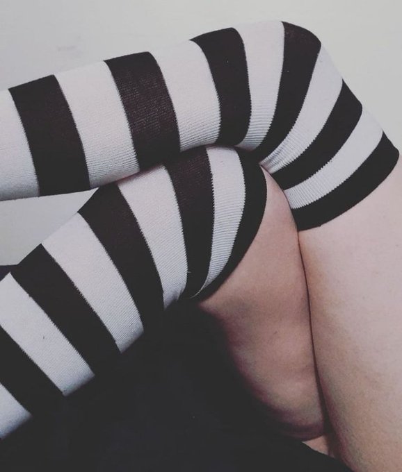50% off for 20 of you sexy beast ?

#onlyfansamateur #onlyfansnewbie #dickpic #sellingcontent #sugarbaby