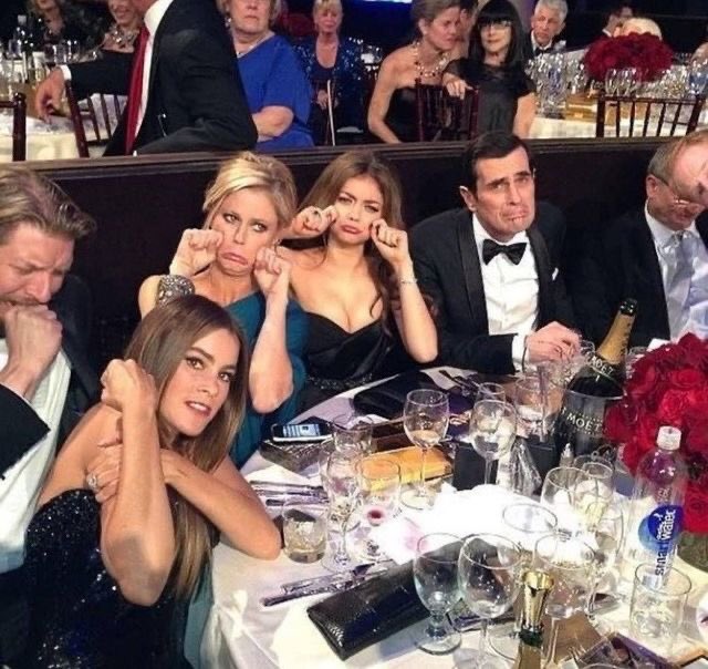 sofiasthink's tweet photo. last day with modern family on netflix, i’m heartbroken 💔 https://t.co/EyGJR1aHwC