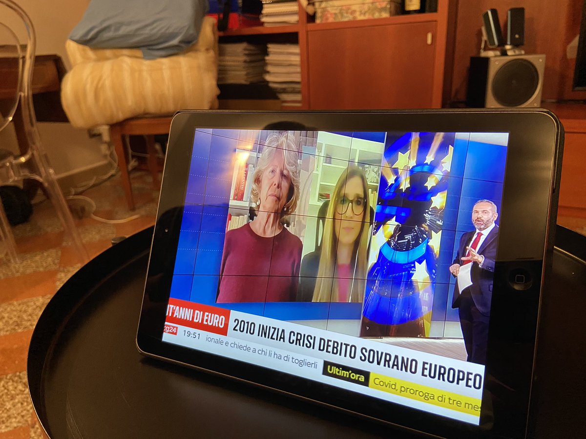 raffaelladef's tweet photo. Stasera @RobTallei con ospiti speciali, che qui in famiglia apprezziamo particolarmente @chiaradef 😍#20annidelleuro #skymondo 🇪🇺 https://t.co/8OUxicSyhX