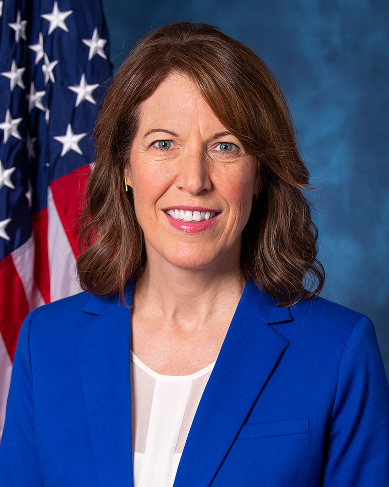 AgriBank_FCB's tweet photo. Thank you, @RepCindyAxne, for being a Friend of Farm Credit! Learn more: https://t.co/iXml666f15 https://t.co/zuu1dpgp79