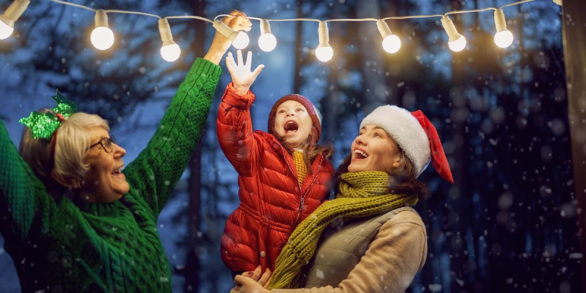 4 Ways to Celebrate New Year's With a Loved One With Dementia vlnk.io/3mJOp9y