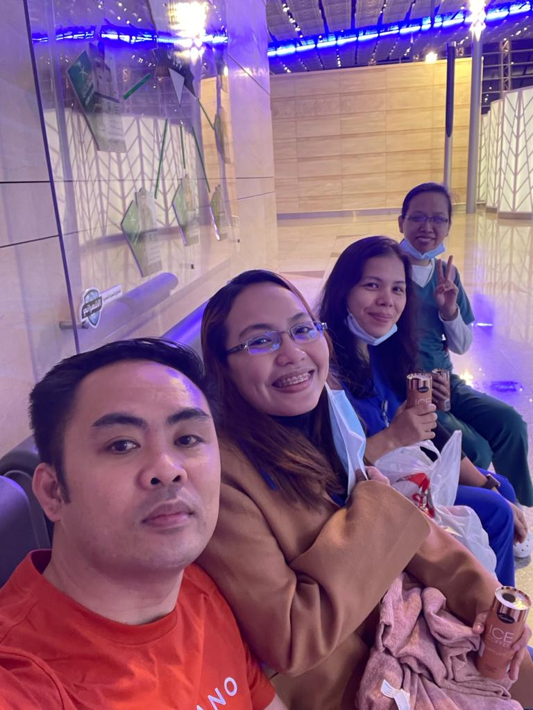 BacsalJanice's tweet photo. “Good friends never say goodbye. They simply say “See you soon.” -Unknown

See you soon bayut😅😊 take care always😘 https://t.co/ASNatGYewr