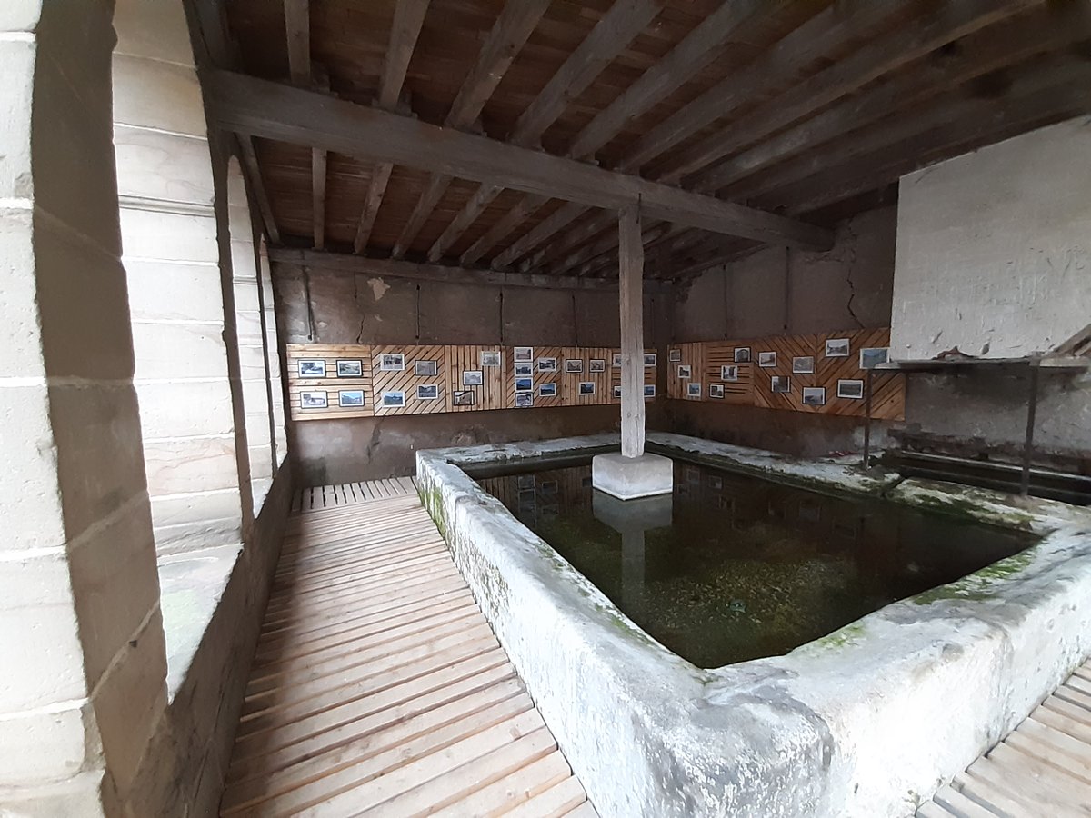 blidericus's tweet photo. Bleurville - Vosges. - Un lavoir bâti sous la IIe République accueille une rétrospective photographique sur les rues du village façon "avant/après". A voir ! https://t.co/loH1TqdHEW