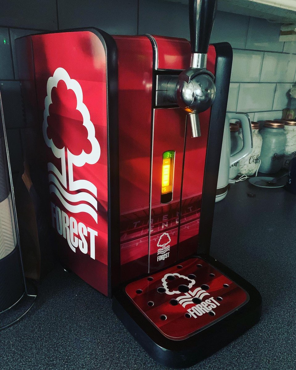 Afton123's tweet photo. Our pump machine has had an upgrade ! #nffc #beer #beerpump #nottinghamforest #perfectdraft https://t.co/9qRiTAMyqI