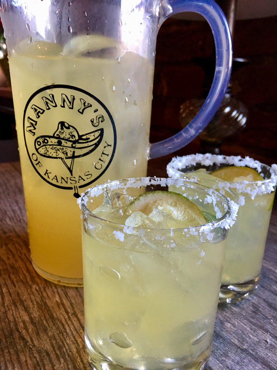 Cheers to the New Year...2022 is almost here 🤞 🥳
🎄NYE and NY day Tamales 💥 are back in time for 🎆! Today is the last day to order for pick up before the festivities start. Get yours today! 
.
Grab those reservations for tomorrow for delicious eats before the big ball drops!