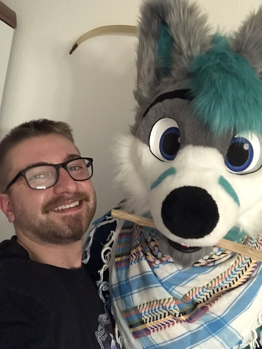 kanuki_fox's tweet photo. with the mannequin he's so tall😅 https://t.co/tn31KvoBIN
