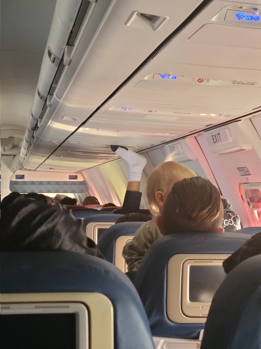 RyanSamm17's tweet photo. Me: I find traveling very relaxing
Also me: https://t.co/mas3zP3ROO