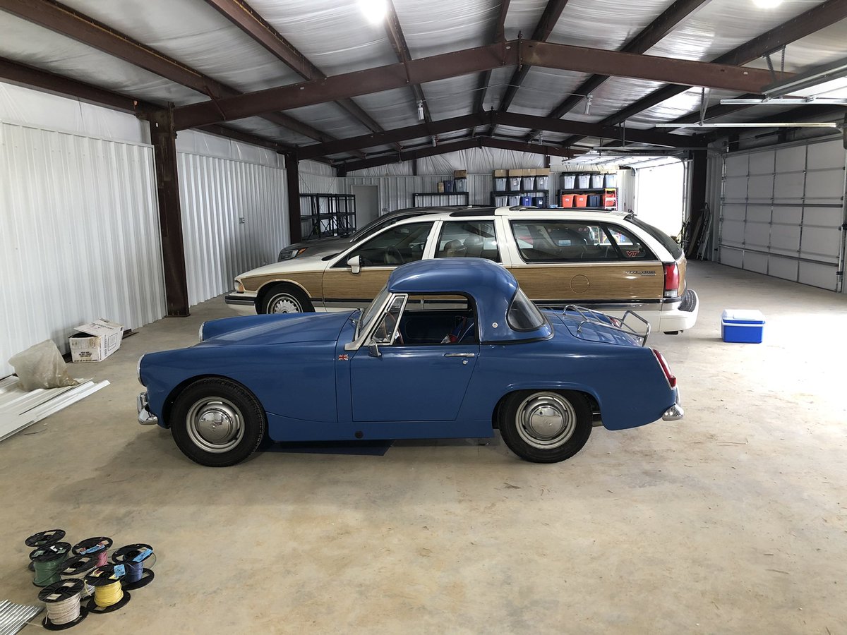 mytvt3's tweet photo. Violet is home from storage. #AustinHealeySprite #Spridget https://t.co/fIROGJVEv9