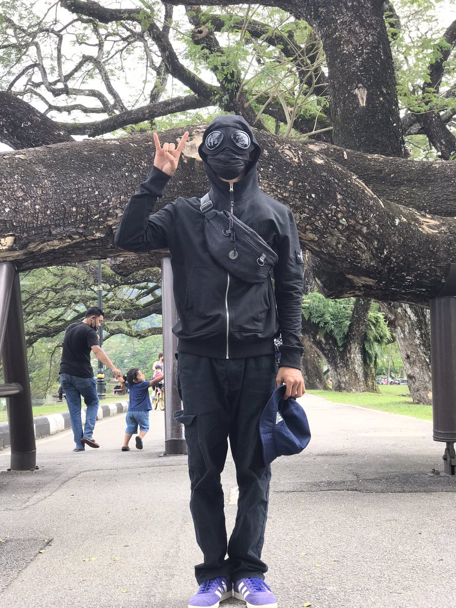 mxrshxd69's tweet photo. Mudah-Mudahan Dijauhkan Dari Segala Virus,
Dan Didekatkan Dengan Yang Serius ..
Penutup 2021 https://t.co/8sTKCxYSQN