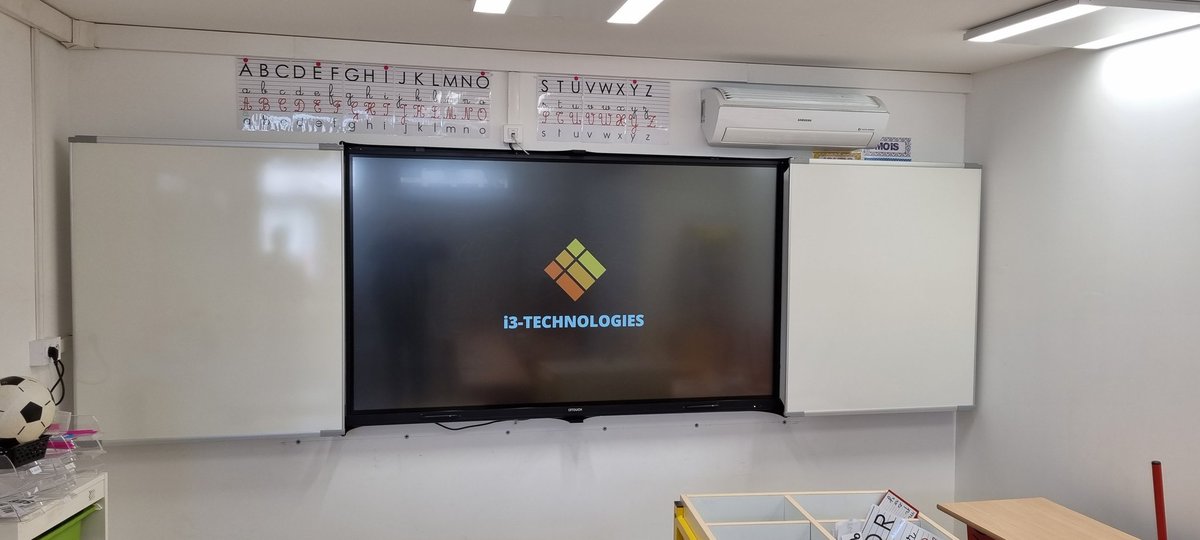 IconeShowroom's tweet photo. Une nouvelle installation en #écoleprimaire Tarascon en Provence avec les #ecrantactile #i3touch avec #vanerum et #iconetechnologies https://t.co/mxDpihAZyF