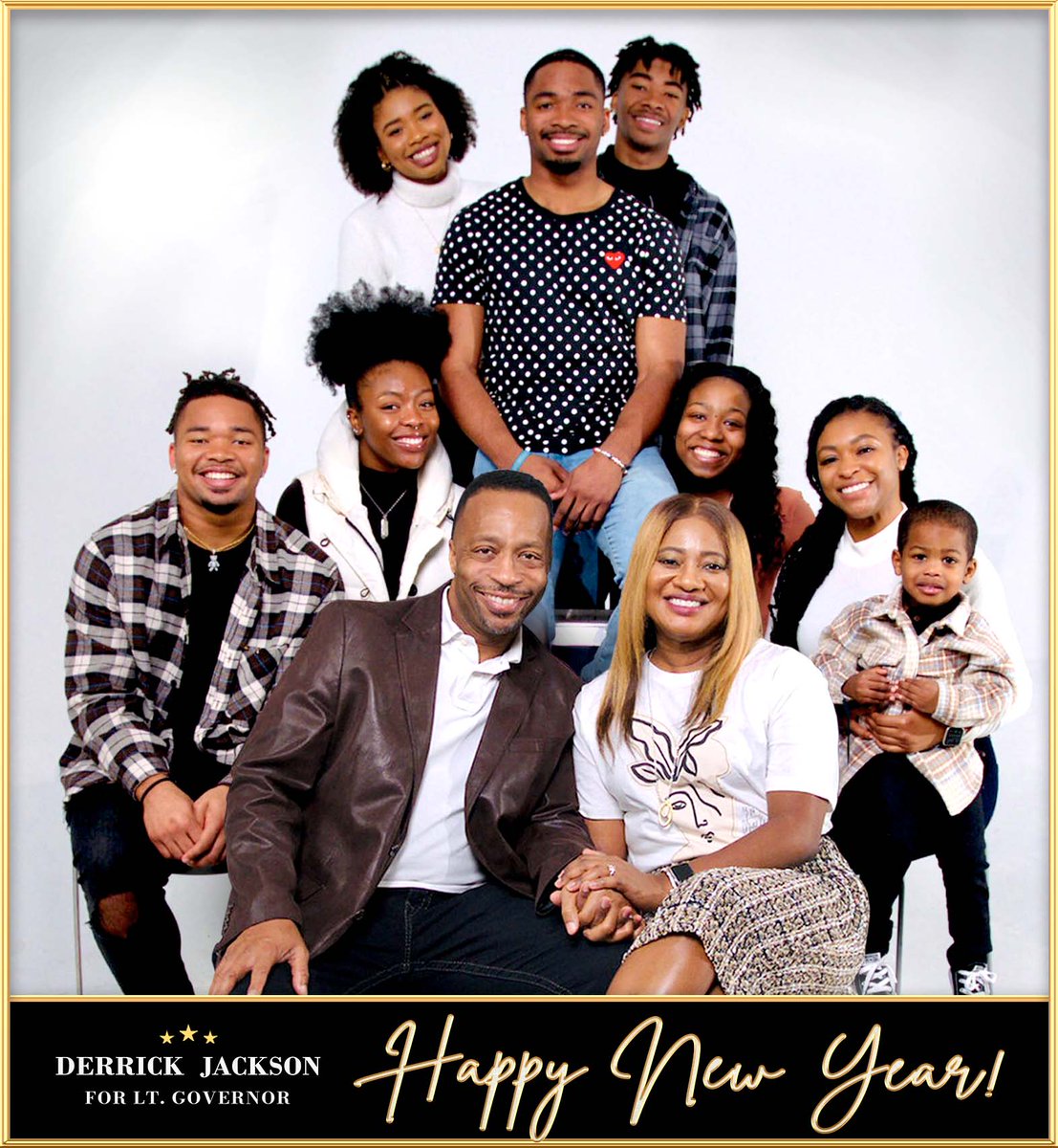Jackson4Georgia's tweet photo. Happy New Year From The Jacksons! #2022 | We're wishing all Georgians a safe, happy, and abundant new year . Please be safe during this celebratory season, and may it be full of love, laughter, and bold new beginnings!
#JacksonForGeorgia #HappyHolidays ย #NewYears #JoyousSe https://t.co/Tef5CMyp7o