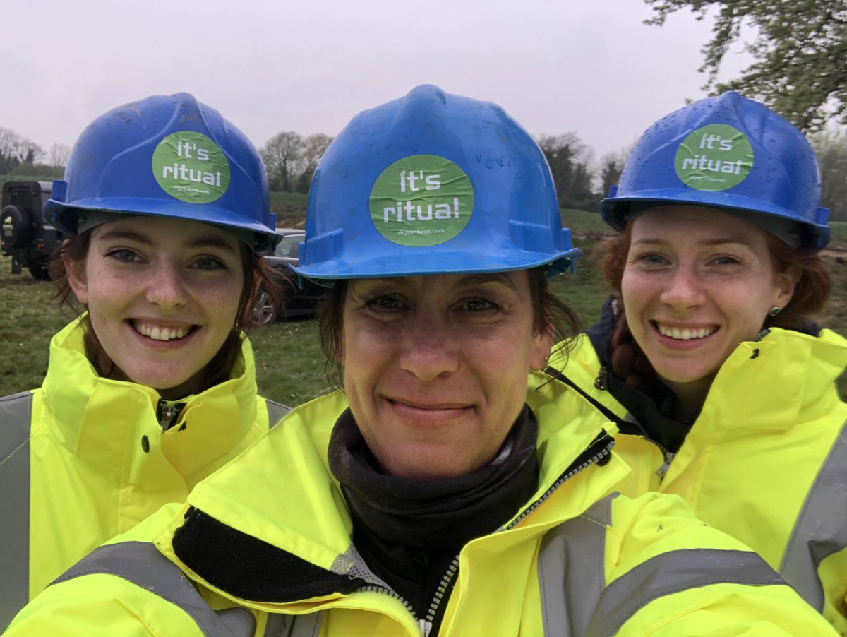 Hello world!

We're the team of archaeologists behind Attenborough and the #MammothGraveyard broadcasting on <a href="/BBCOne/">BBC One</a> and <a href="/BBCiPlayer/">BBC iPlayer</a> 

If you enjoy the show, please say hi and give us a follow because we would LOVE to share more of our discoveries with you!

#archaeology