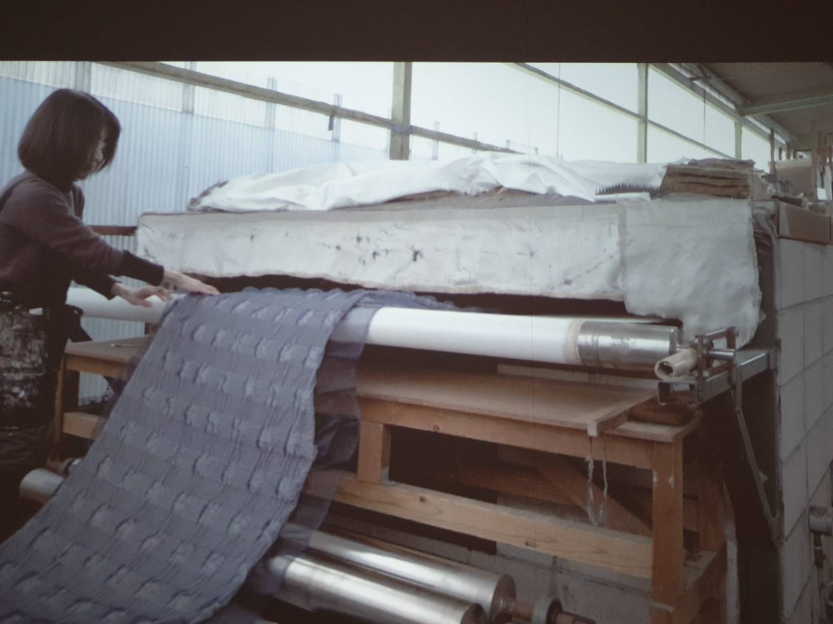 DovecotStudios's tweet photo. Follow @NUNOtextiles on a meditative journey through Japan's textile industry. 

From Yamagata to Kyoto, follow Sudo Reiko's innovative textiles from production to finished work in MAKING NUNO. https://t.co/MzjAWlY9qY
Only on until 8 Jan. don't miss it. 

#textiles #textileart https://t.co/MNAQRikrMX