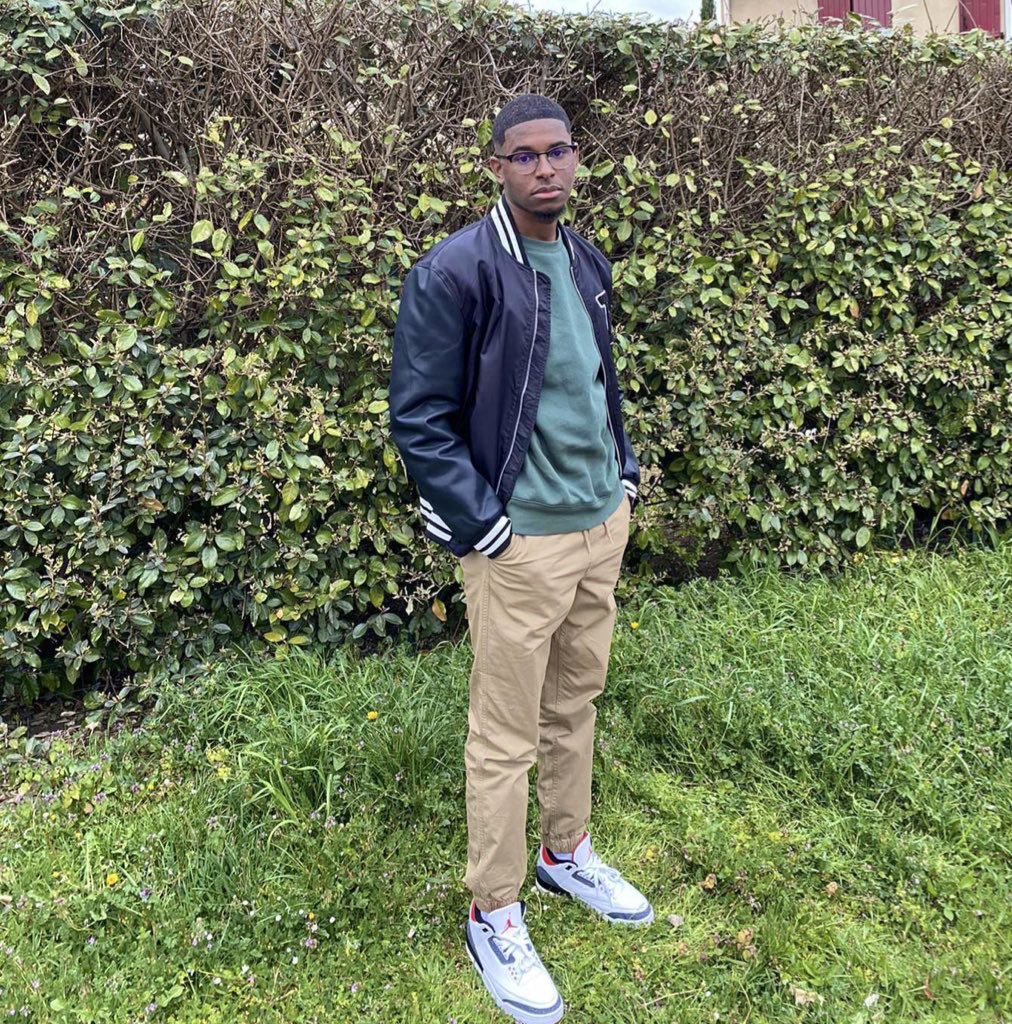 Mini_v_sty's tweet image. #top4of2021 ⭐️