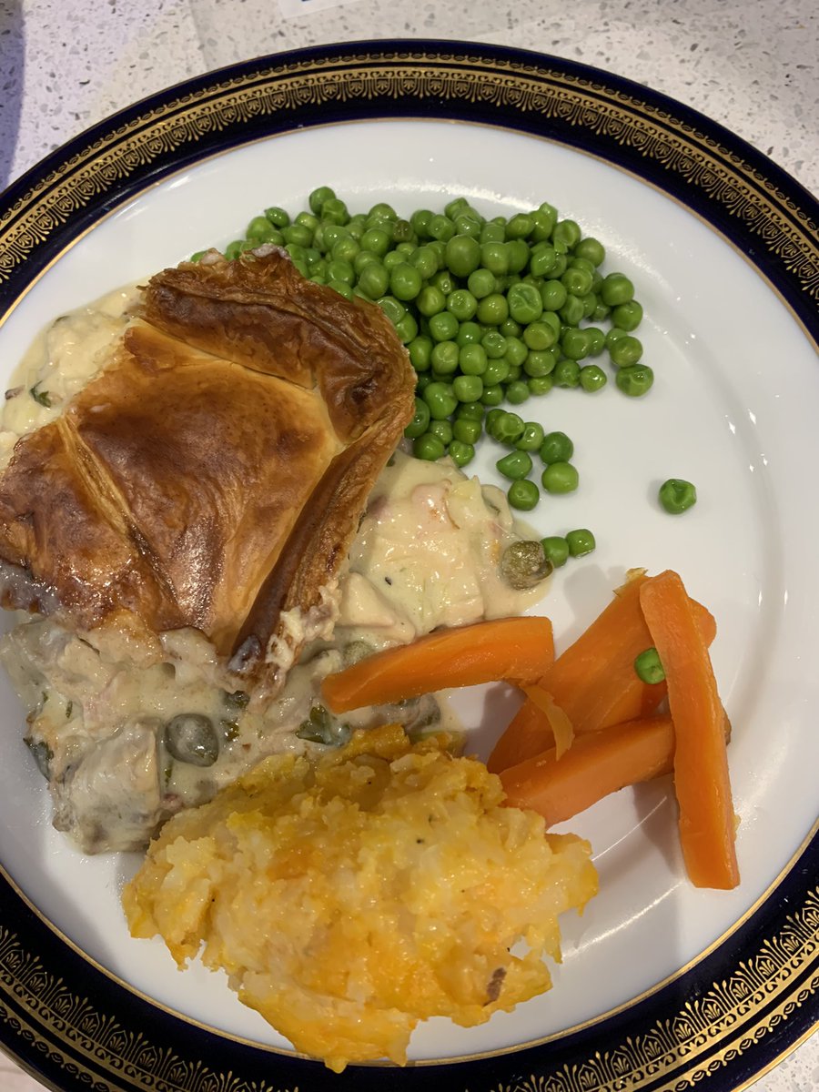 paulinedaniels's tweet photo. I drove down to Kent this morning to have lunch with my son and his fiancée.. They have both been on call vets all Christmas finishing at 8am this morning. My son small animal. And his fiancée horse vet. Turkey and ham pie. #paulineskitchen #christmaspie @DianaHenryFood #birdpie https://t.co/p8ek9udR4V