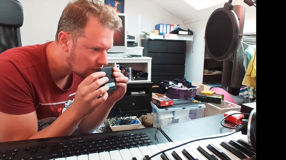 EE_Jeffrey's tweet photo. I have a new hobby! Sniffing #c64 game cartridges!

I also made a show about it:
https://t.co/N1kPe0T8es via @YouTube 

Cheers! 🍻 https://t.co/JllXYLmw0D