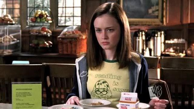 butterflyutopia's tweet photo. Rory Gilmore Supremacy 📖☕️ https://t.co/UubIabRH55