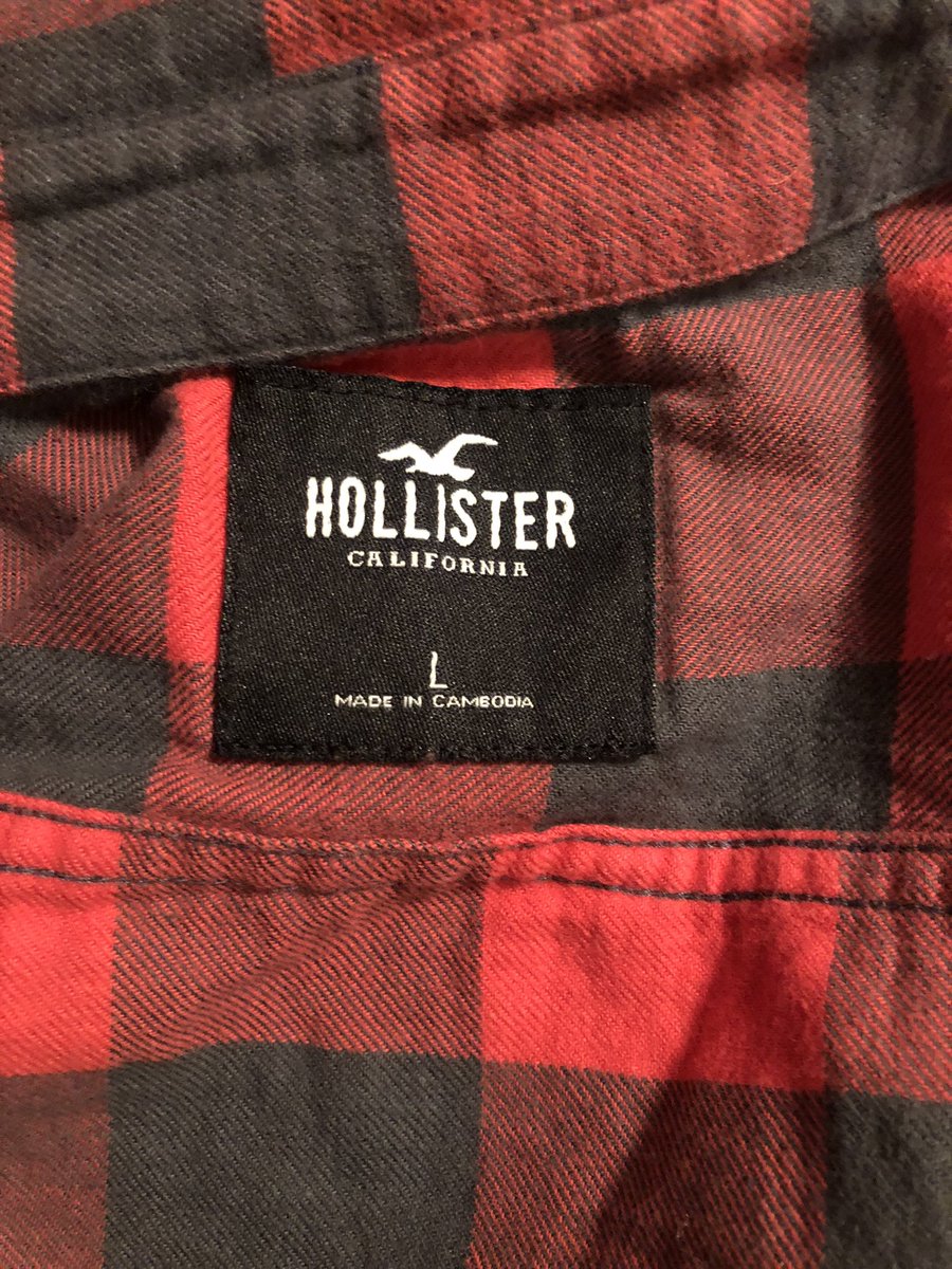 crochetchik's tweet photo. @HollisterCo @Abercrombie still haven’t heard anything from anyone about my refund.  No contact as I was told to have within 2 days if not earlier about how I get my refund from this defective shirt here let me show you https://t.co/S4MnghXjpH