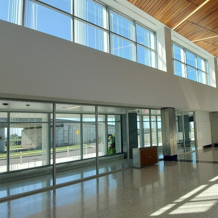 BUFAirport's tweet photo. In 2021, we finished our #BUFUP expansion!

✅ East terminal addition
✅ West terminal addition
✅ Four new baggage claims https://t.co/9dr8cMCUQH