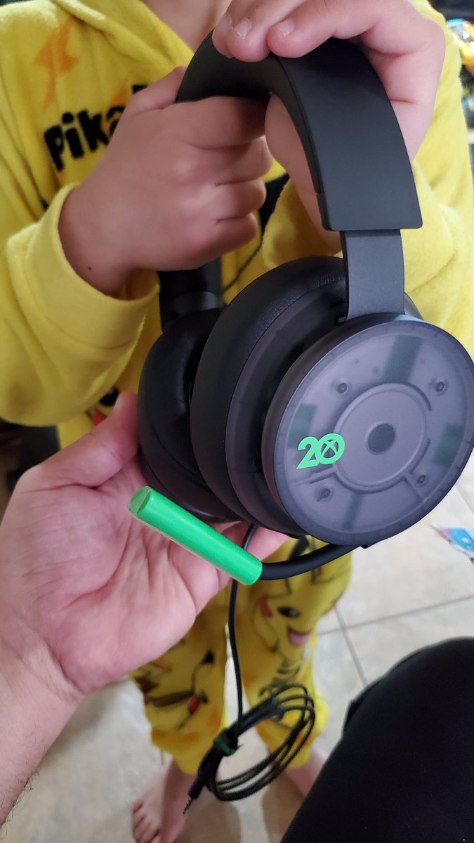 Xbox_Series_XS's tweet photo. Just got the Xbox 20th Anniversary Headset in the mail!  Super excited to experience Dolby Atmos via headset as well.  And thanks again to @Dolby for sending over the Dolby Atmos for Headsets code/License. Appreciated! https://t.co/VdgHy1iDW0