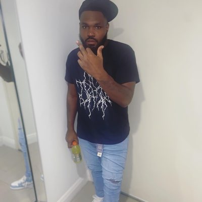 tooflydnicee's tweet photo. #NewProfilePic https://t.co/FaqXiND6Tk