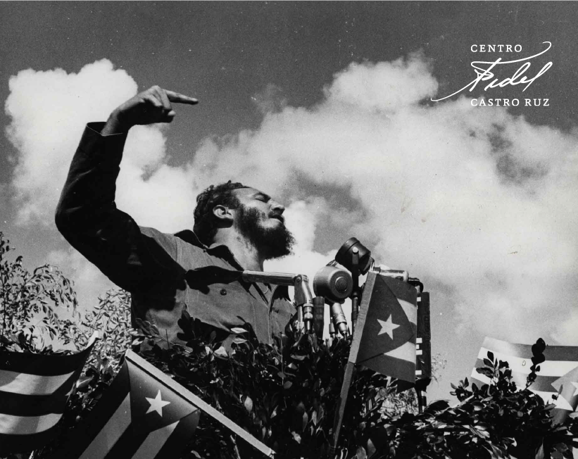 centrofidel's tweet photo. #Fidel:"La Revolución es, de todos los acontecimientos históricos, el más complejo y el más convulso.  Es una ley infalible de todas las revoluciones, y la historia lo enseña; ninguna revolución verdadera dejo de ser, jamás, un proceso extraordinariamente convulso". #FidelVive https://t.co/pqoFeuVGMg