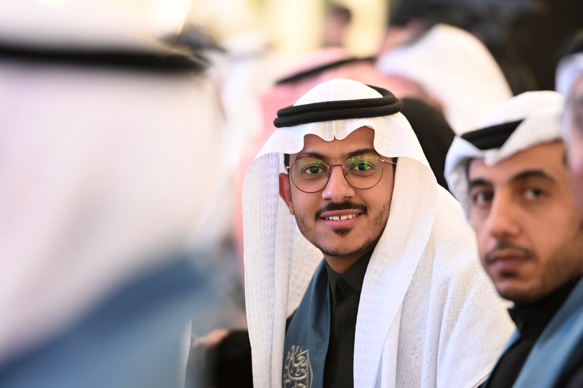 7M3TO's tweet photo. بفضل من الله ورضوانه أختتم سنة 2021 بتخرجي من مرحلة الماجستير المهني بتخصص " إدارة مشاريع " من جامعة @ESU_University مع مرتبة الشرف الثانية 
 شكراً @PMPTrainer79  
♥️🌹🎁♥️ https://t.co/PDA4rhpKAV