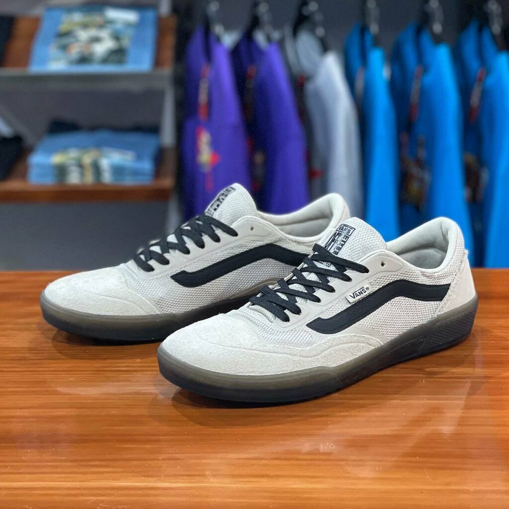 vans ave pro light blue