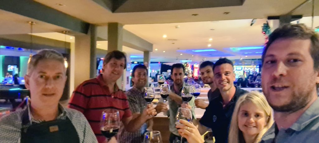 Ivandpueyo's tweet photo. Cada año trae algo particular, y sobre todo mucho aprendizaje.📈 y este no fue la excepción!! 💪🙌👌👏🔟
Agradecer el 2021 📊🏆🏁
Allá Vamos 2022..! ♻️🇦🇷
#GranEquipo 🧬®️ #KeyAccounts
#SociosEstratégicos #EximiaMega
#EximiaNorte #EximiaSur
@Bayer4CropsAR https://t.co/Xtkiz2SQuv