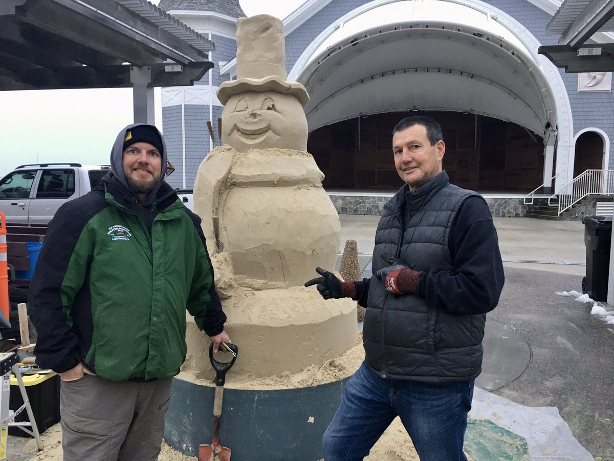 Guess who I found hanging out at #Hampton Beach This is Happy the #Sand #SnowMan Happy is the creation of Greg Grady who you usually find kicking off summer at the Hampton Beach Sand Sculpture Classic Happy will be promoting #NewYearsEve special #fireworks Friday at 8pm #wmur