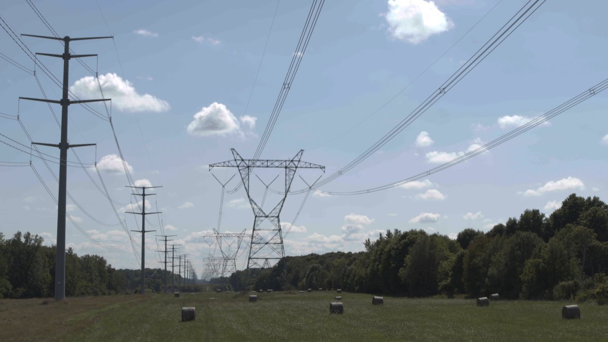 ITCGrid's tweet image. As the nation’s energy picture changes, ITC provides supportive #transmissionsolutions. For example, ITC worked closely with stakeholders in Michigan to build the 140-mile Thumb Loop transmission project to help the state reach its renewable energy goals. bit.ly/2Hk45K4