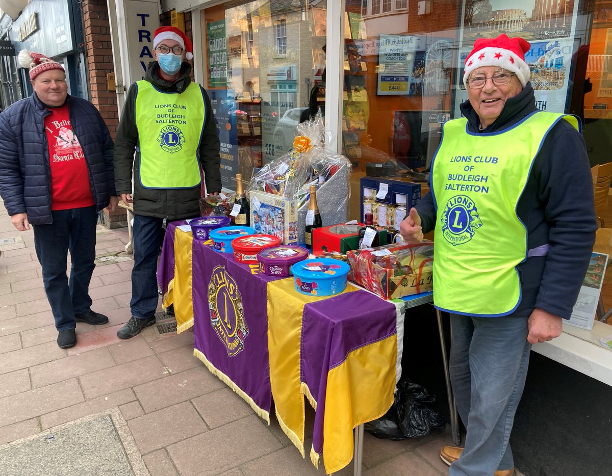 #Budleigh #Lions selling raffle tickets, raising money to support local good causes incl helping the purchase of #ChristmasPresents for a number of vulnerable children within #EastDevon <a href="/sentfromdevon/">#sentfromdevon</a> @Seachangedevon <a href="/simonjamesjupp/">Simon Jupp</a> <a href="/TeaTittleTattle/">Tea & Tittle Tattle</a>