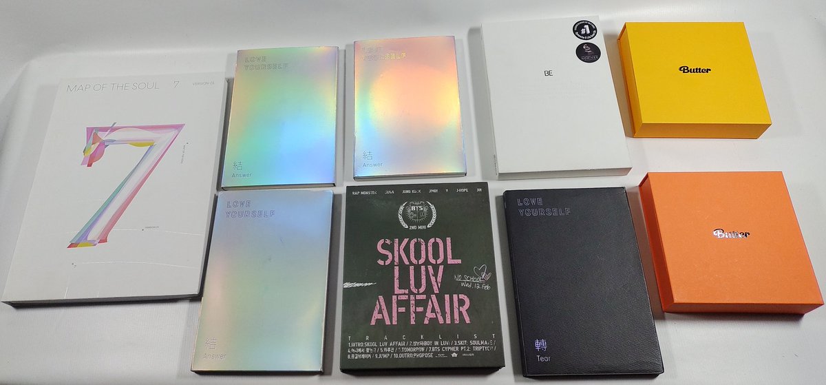MaduWithLove's tweet photo. ✨*MEGA VENDA DE ÁLBUNS*✨

(Por motivos pessoais preciso vender minha coleção) 

ÁLBUNS SEM PCS, COMPLETOS

_Fotos, vídeos e informações, no pv. Tenho feedbacks positivos

• SKOOL LUV AFFAIR - R$ 100

• LYS ANSWER S - R$ 100

• LYS ANSWER L - R$ 100

• LYS ANSWER F - R$ 100 https://t.co/p8DYmpXmRp