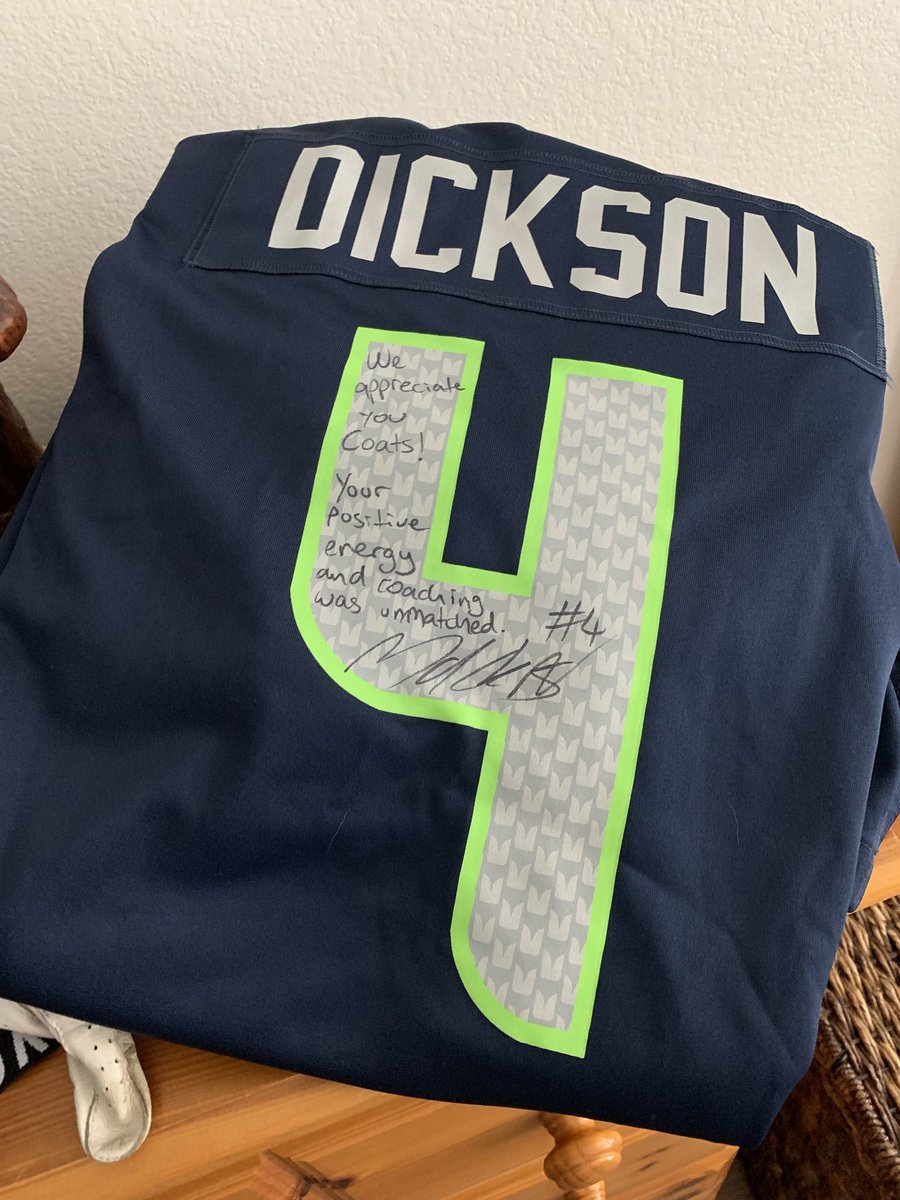 Coach_Coats's tweet image. Shout out to @mdcksn - this thing is sweet!

Great punter, great humanitarian, and great All-American dude. 

He and @realjakholbrook may be the best college tandem in football history.

#SpecialForces #TheLeg #RayGuy