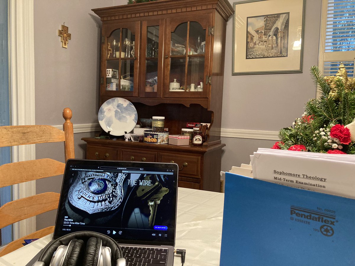 metalmancave's tweet image. @MrDanielBuck @ChalkBoardRev @rpondiscio 5 daze and 2 red pens later, all 10.2 lbs of my 128 mid term exams are graded and logged.
#TheWire #NoScantron #NoMultipleChoice #NoTrueFalse
#ReadReflectAndWrite 
#GrindAndPray