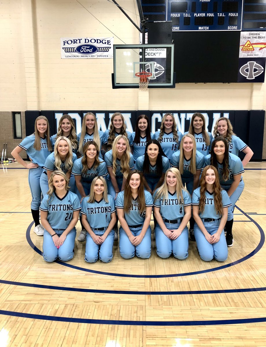 1st semester grades ✅

Your Lady Tritons had great 1st semester grades! We had 15 girls with a 3.0+, 10 with a 3.5+, and 4 Tritons with a 4.0. We are proud of your hard work in the classroom ladies! #TheTritonWay #RTR 🔱