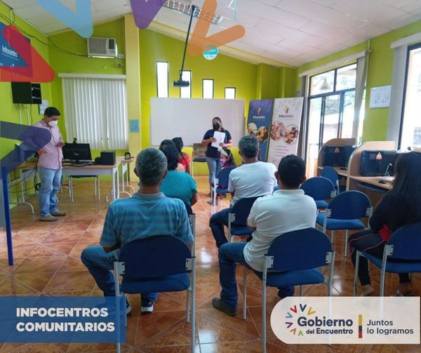 IArcapamba's tweet photo. #ElOro #Informativo Infocentro Arcapamba, apoyando a los eventos en nuestras instalaciones, se realizó el programa proyectos sociales navideño donde se entregó unas canastas navideña a las personas con discapacidad.
#Facilitador #ElGobiernoDelEncuentro 
#JuntosLoLogramos https://t.co/gbtquj0Z83