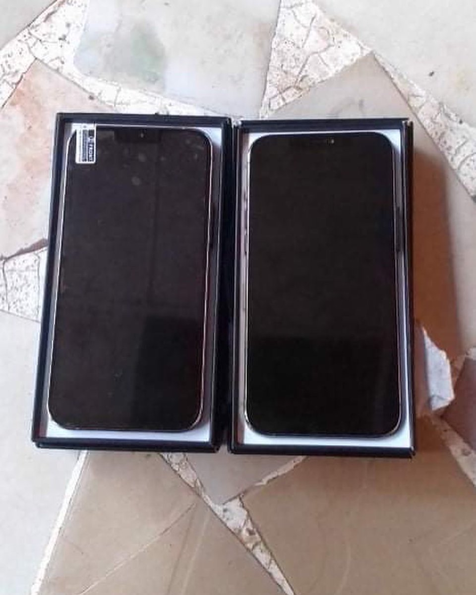 Fact__Magazine's tweet image. iPhone 12 and 13 pro max for sale contact our WhatsApp business account for details +231886314455