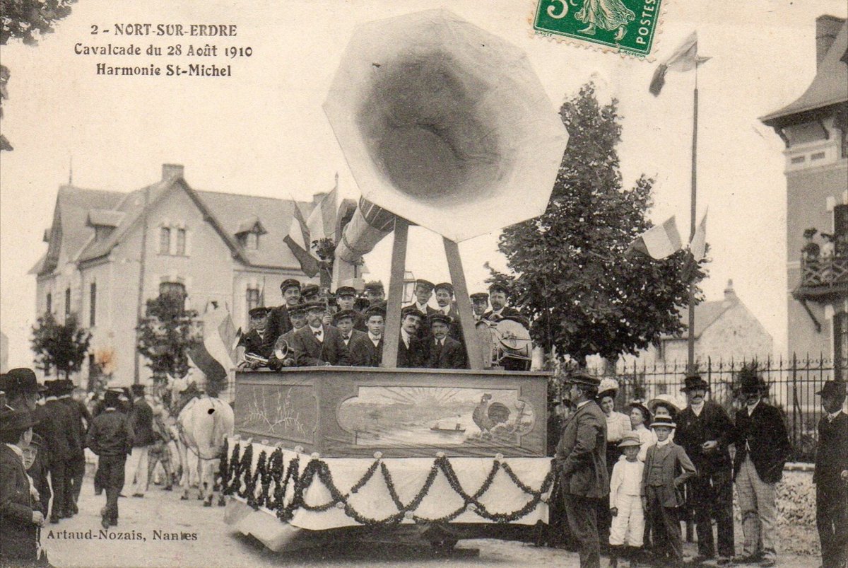 ferocias's tweet photo. Début XXe siècle, #spectacularisation carnavalesque des nouvelles #technologies de #communication
Beginning of the 20th century, #carnival spectacularization of new communication technologies https://t.co/l9U6moaten