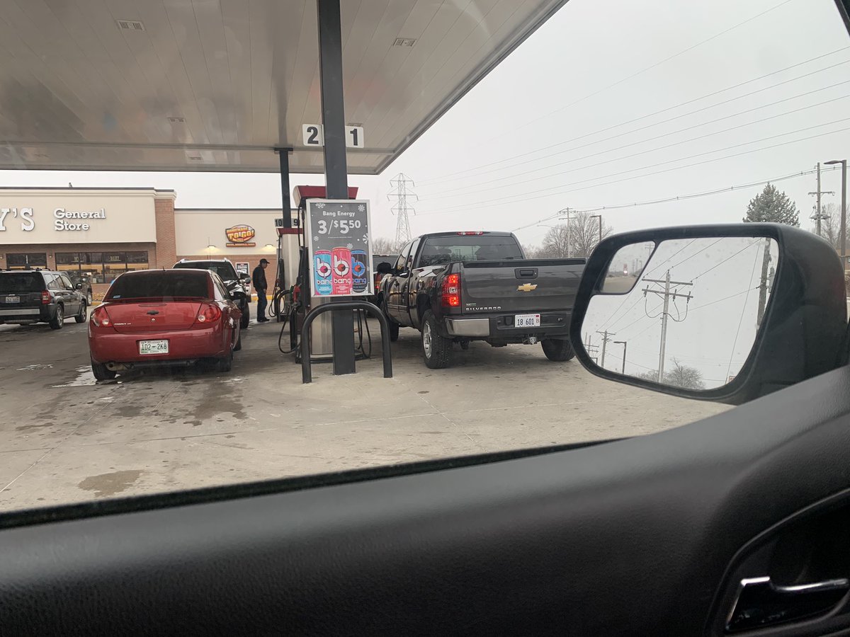 MSturgeon89's tweet photo. Multiple gas only pumps open yet the only 4 diesel/gas combo pumps at Casey’s have 4 gas vehicles getting fuel at them…why is this? #heresyoursign #thinkaboutothers https://t.co/o3mpeGAFbh