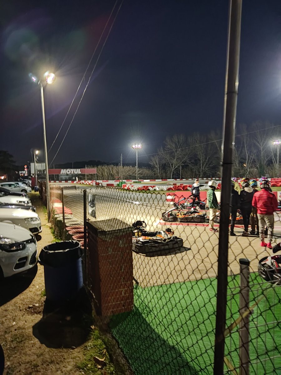 Para acabar el año un buen pique en Cardedeu.

Spoiler: acabo primero.

Simracers de pacotilla : <a href="/PutoIsLove/">PutoIsLove</a> <a href="/sabo_albrt/">Albert Saborit "Sabo"</a> 🙄