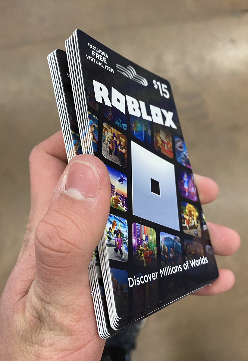 Model8197 on X: Who wants a Robux Card?  / X