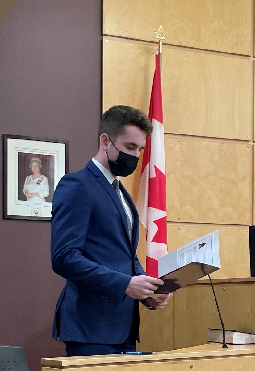 PAPoliceService's tweet photo. Congratulations to our newest recruits, who were officially sworn in earlier today at provincial court by Judge Jeffrey Lubyk! Cst. Kristin Morrissette, Cst. Joseph Hockley, Cst. Jacob Holinaty, Cst. Shane Frechette, &amp; Cst. Troy Preymack will begin training in January. https://t.co/Qln2W0hIjY