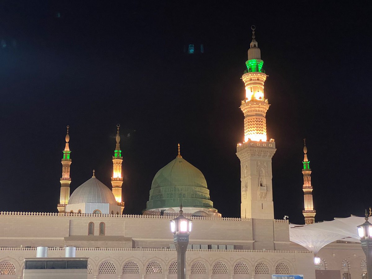 Younis_Lawati's tweet photo. في حضرة الرسول ﷺ💚 https://t.co/F99o62cRlI
