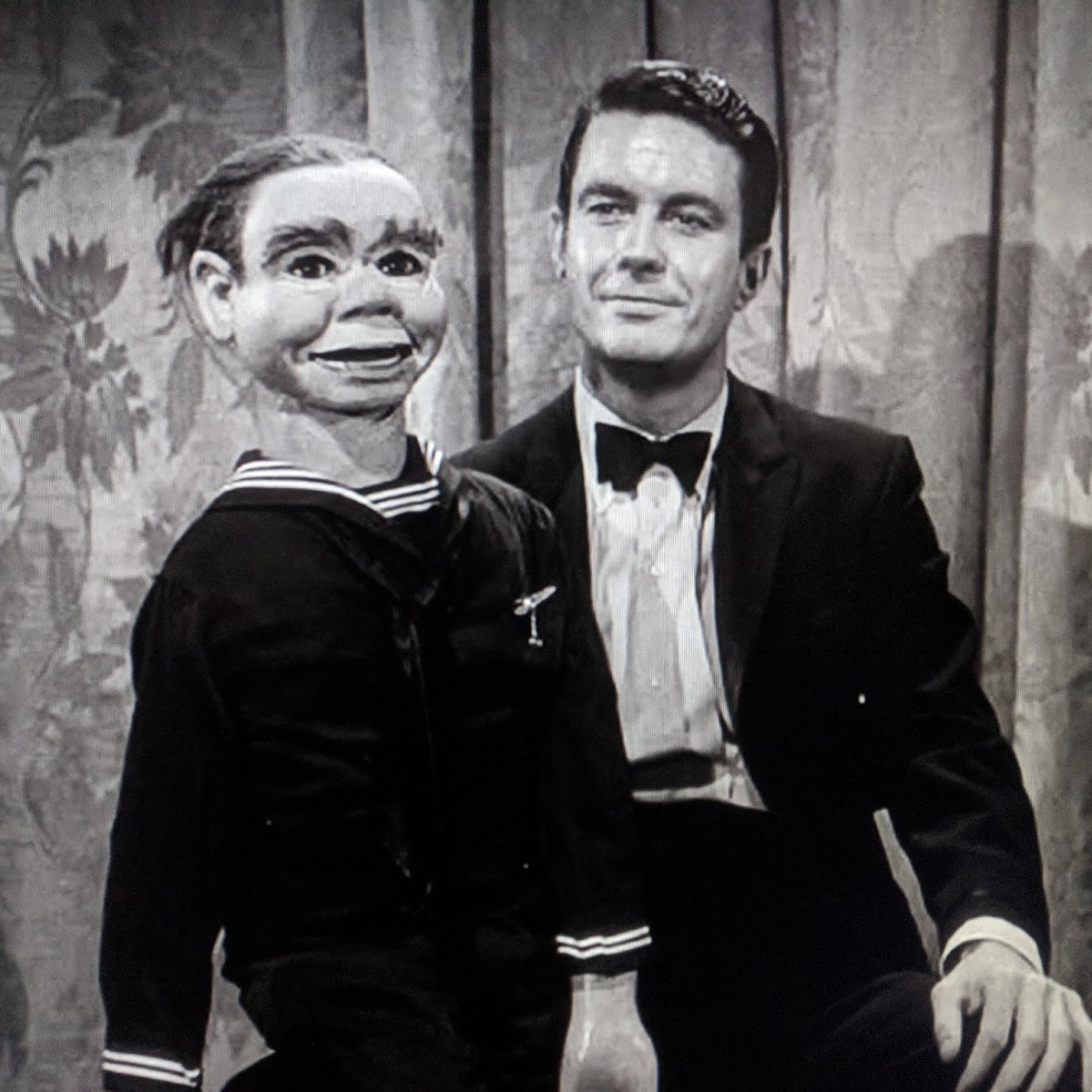 BloodyPopcorn's tweet photo. On a happier note, Milo and I continued our joint Twilight Zone journey today. 

And we got in some good ones— https://t.co/MAccn7AvwZ