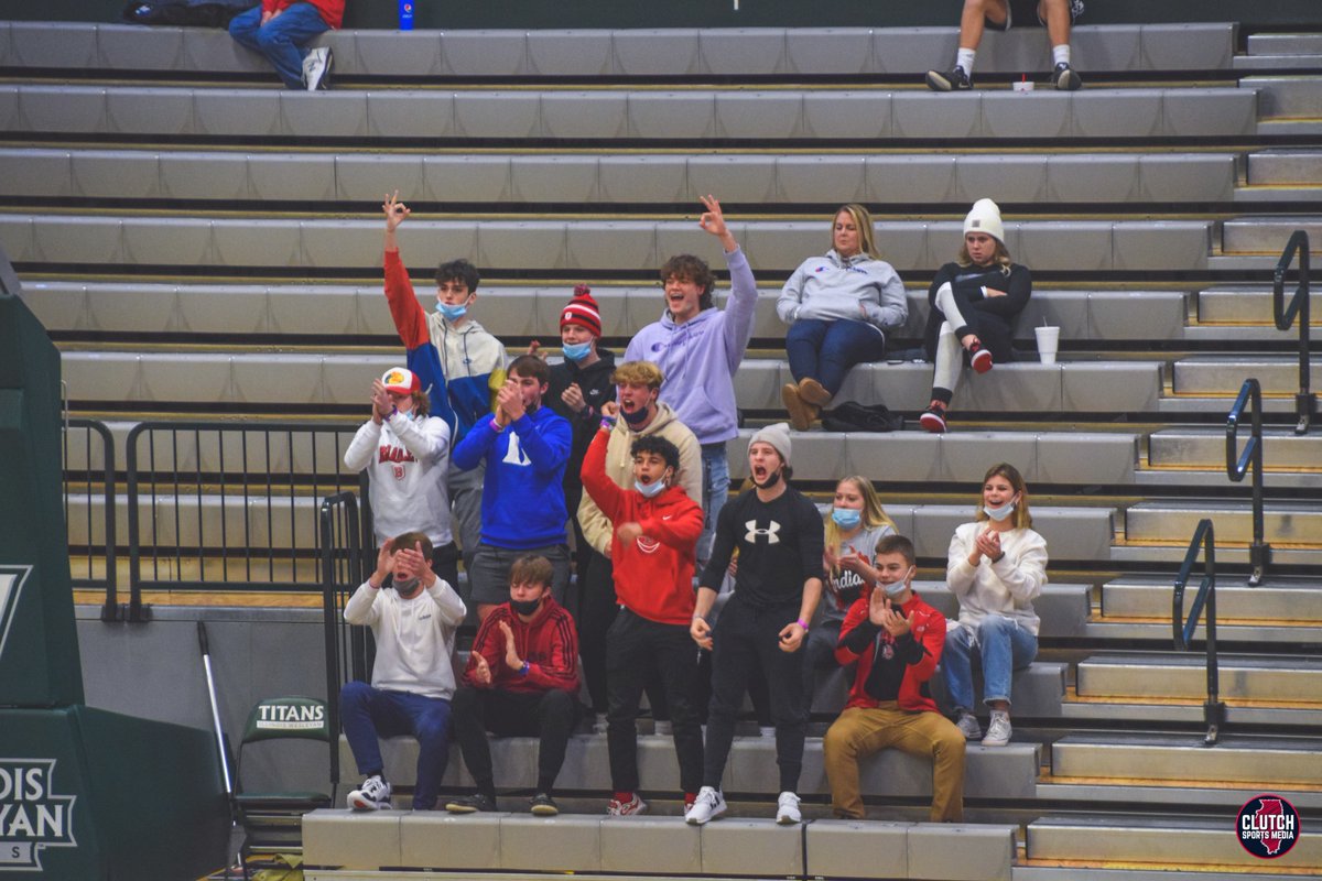 After the first quarter, we can confirm that the Brimfield students are fired all the way up. 

They're playing for a title! Join us at theclassic.org #ClutchUp