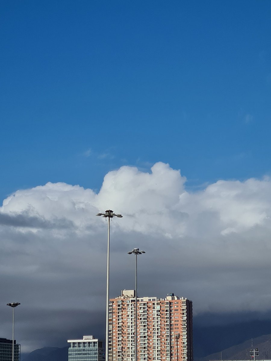 Mauri_SebaCR's tweet photo. Otro dia con conveccion en los SC 🤗☁️
#antofagasta
@davidurra7 https://t.co/PzAPE1k6Gj