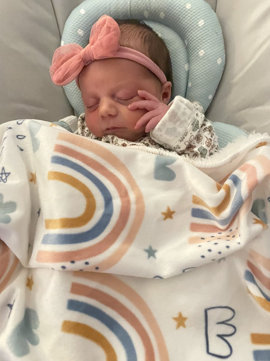 _morgansells_'s tweet photo. one week of loving my sweet girl 💕 https://t.co/BufaNKOOKQ