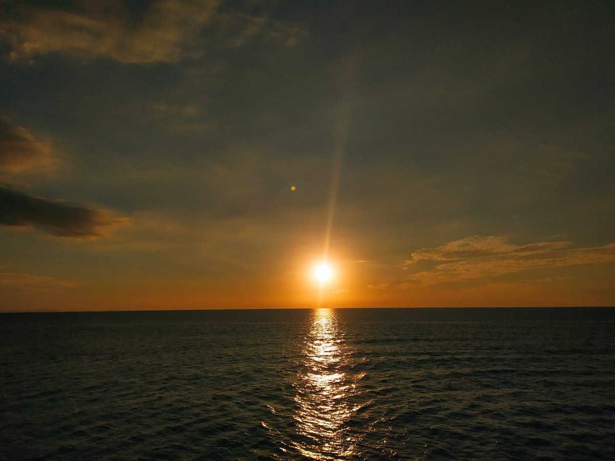 Voyage41255152's tweet photo. Fuck! Elyu!🌅 https://t.co/lM9xPTPhD6